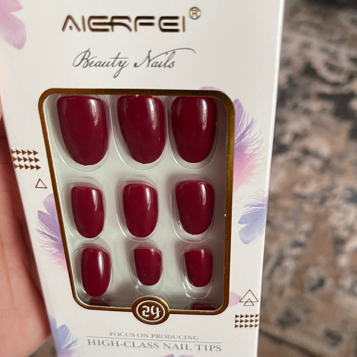 Aierfei Beauty Nails (24pcs) أظافر أيرفاي بيوتي