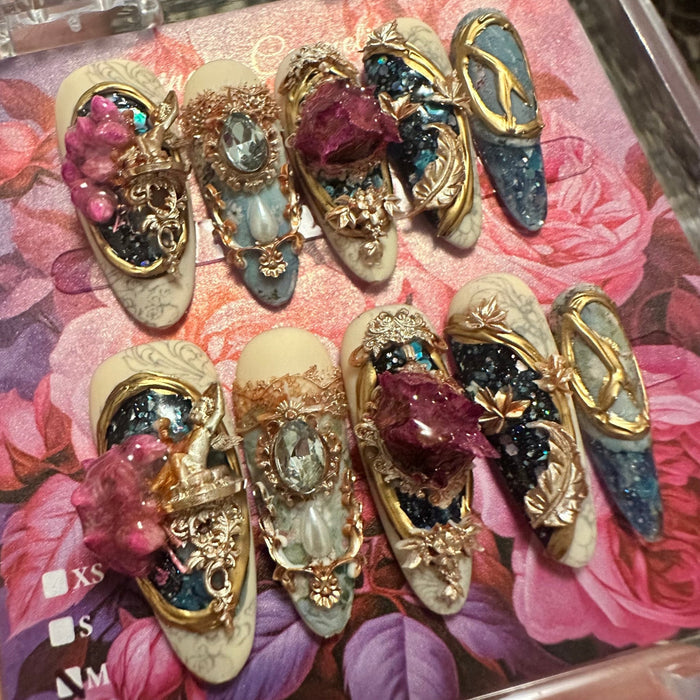 Purple Flower High Quality Nails أظافر عالية الجودة مزينة بزهرة بنفسجية - Princess Cosmetics Qatar