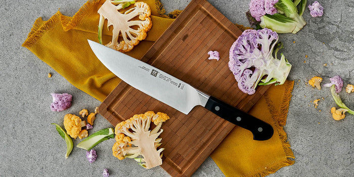 1034601 Zwilling Pro Sous Chef's Knife 7"