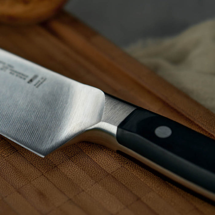 1034601 Zwilling Pro Sous Chef's Knife 7"