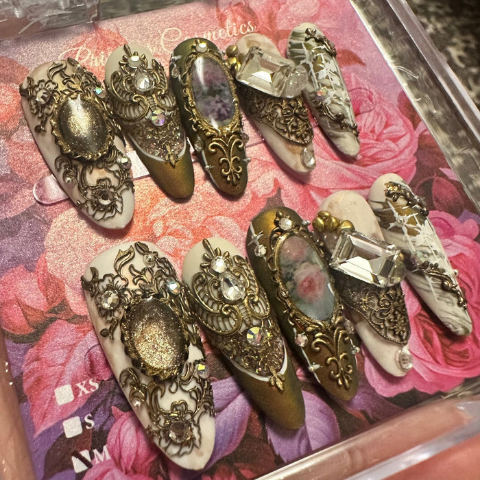 White Queen High Quality Nails أظافر وايت كوين عالية الجودة - Princess Cosmetics Qatar