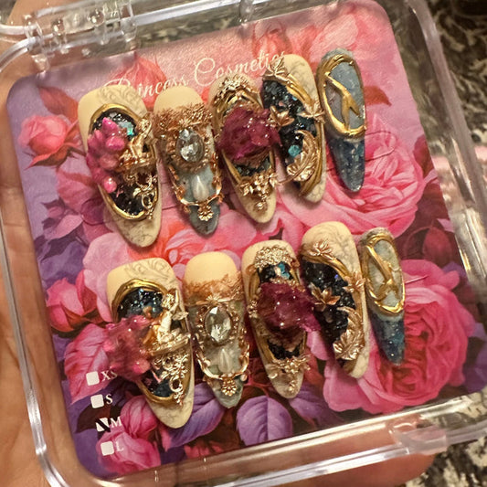 Purple Flower High Quality Nails أظافر عالية الجودة مزينة بزهرة بنفسجية - Princess Cosmetics Qatar