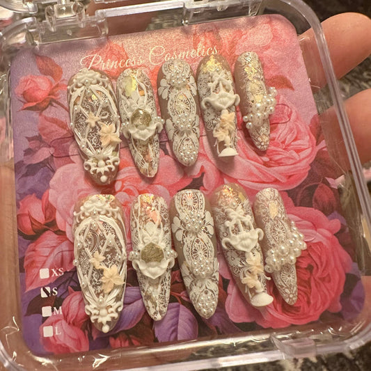 Candelabra High Quality Nails أظافر كانديلابرا عالية الجودة - Princess Cosmetics Qatar