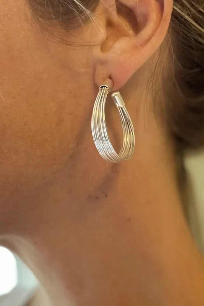 Wire Loop Metal Earrings